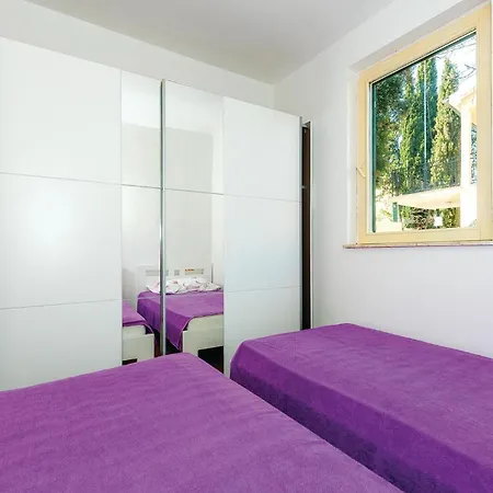 Διαμέρισμα Three-bedroom In