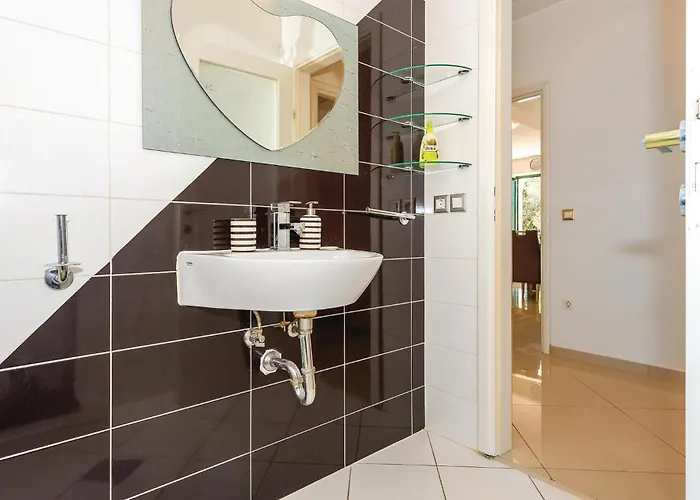 Three-bedroom In Daire *