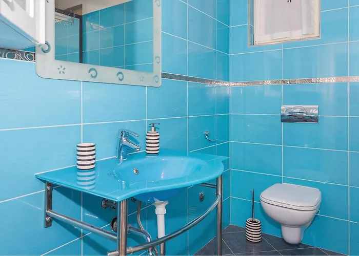 Three-bedroom In Daire Rogoznica (Sibenik-Knin)