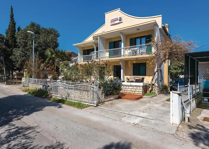 Daire Three-bedroom In *