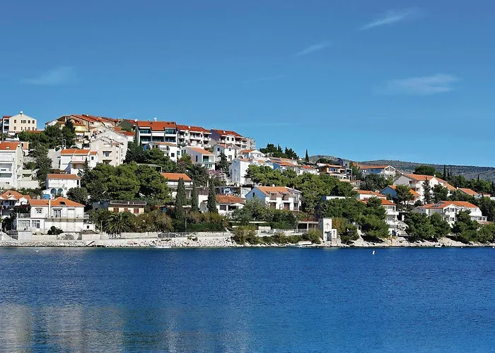 Three-bedroom In Daire Rogoznica (Sibenik-Knin)